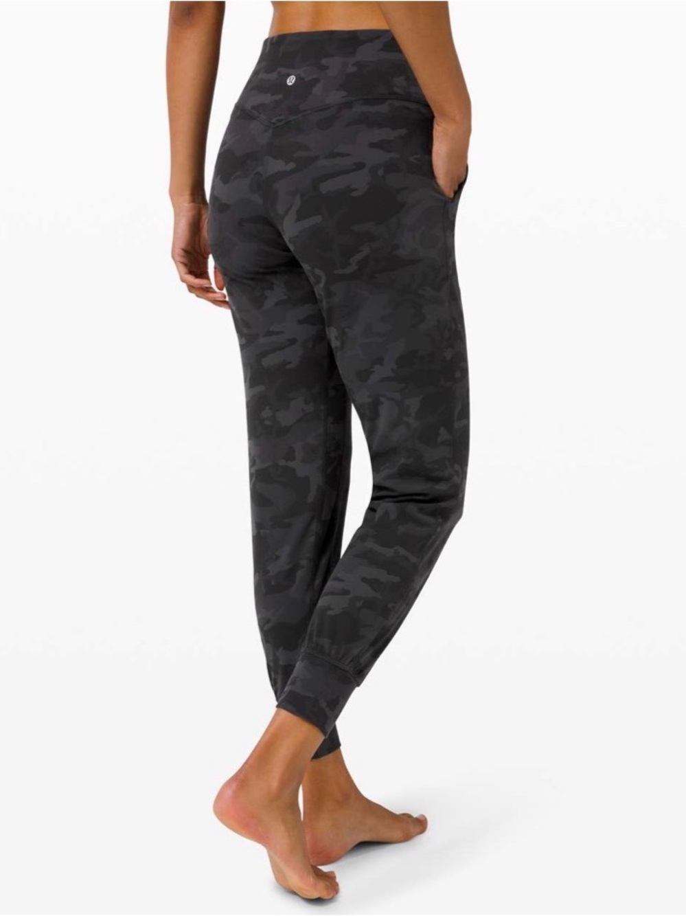 Lululemon Align Jogger 28"
Incognito Camo Multi Grey High-Waisted Leggings